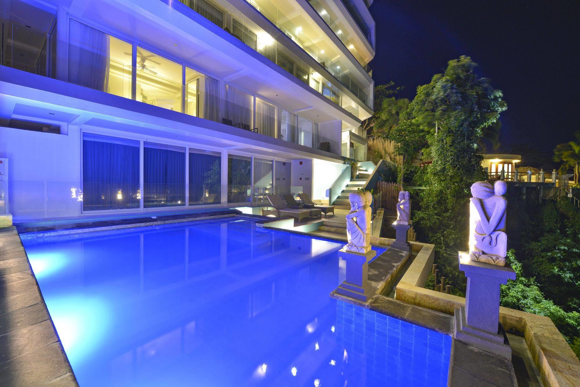Balabag  Boracay Karuna Luxury Suites מראה חיצוני תמונה